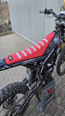 ZAP RIB-Grip Sitzbezug für Talaria Komodo Rot/Weiß